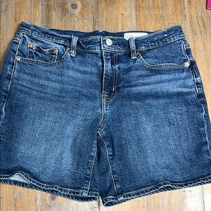 GAP Blue Jean Shorts Classic Denim Style Size 29/8